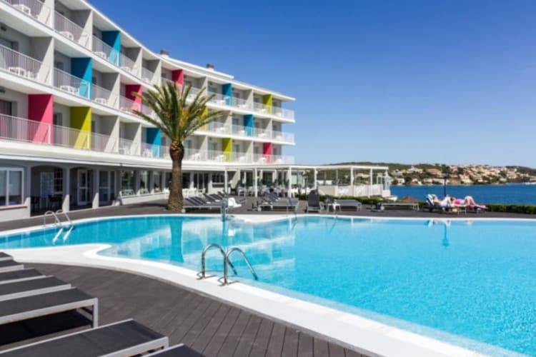 Hotel and pool